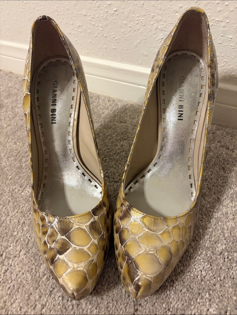 Gianni Bini Yellow/Tan Snake-Print Pointed-Toe Pumps